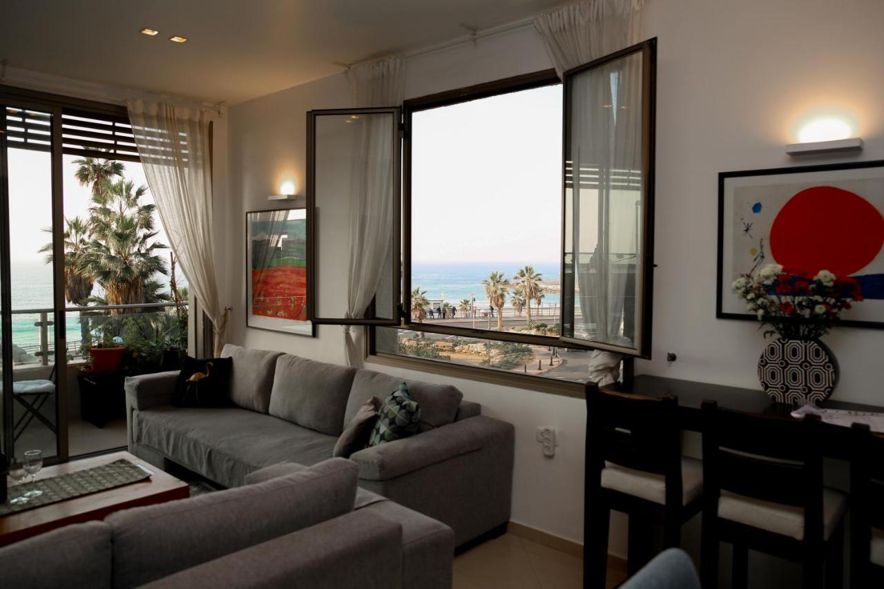 Sea View Apartment Prime Location On The Beach Тель-Авів Екстер'єр фото