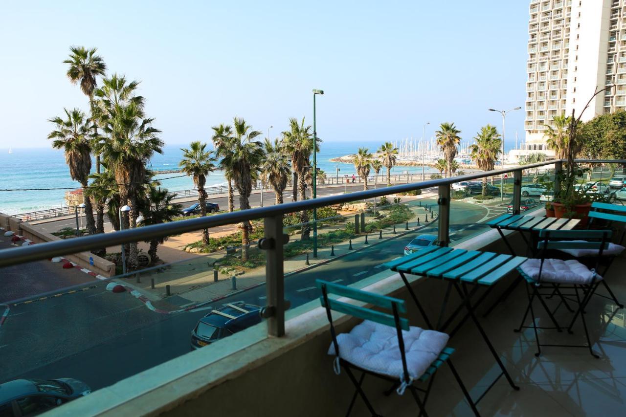 Sea View Apartment Prime Location On The Beach Тель-Авів Екстер'єр фото